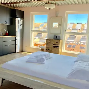https://luxury-studio-unique-view-near-main-station.italymilanhotels.net